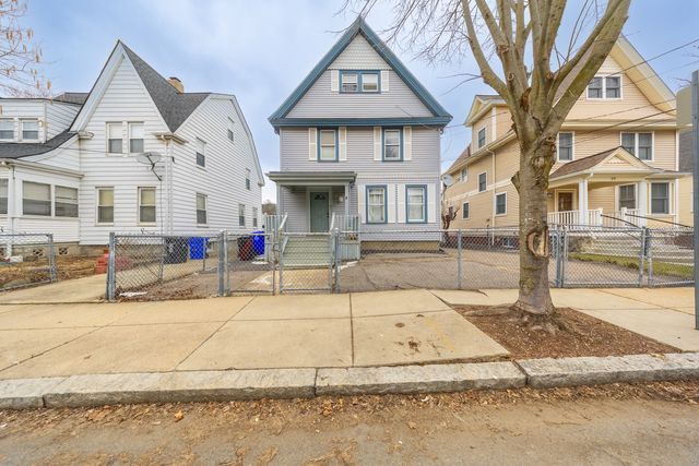 31 Seattle St #1, Allston, MA 02134