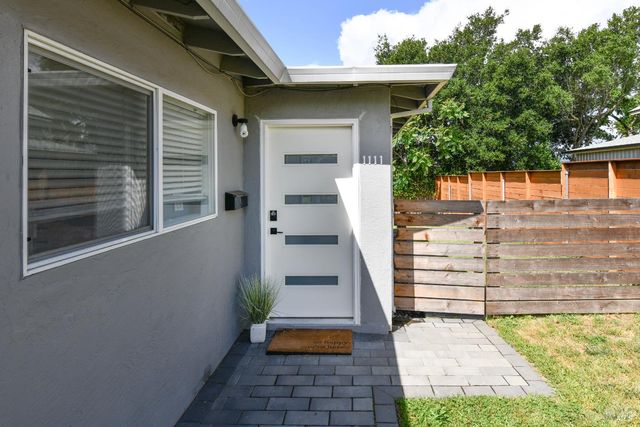 1109 - 1111 Willow Avenue, Napa, CA 94559