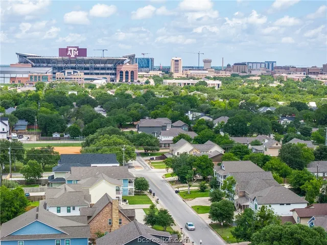 801 Fairview Ave, College Station, TX 77840