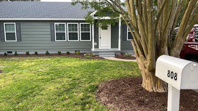 808 Rutledge Rd, Chesapeake, VA 23320