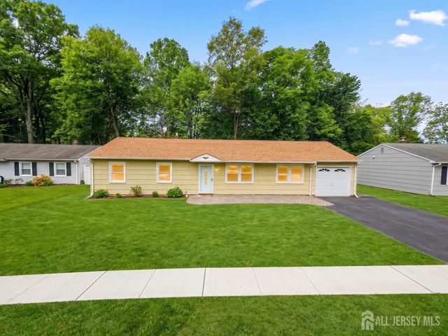 10 Brook Hollow Rd, Piscataway, NJ 08854