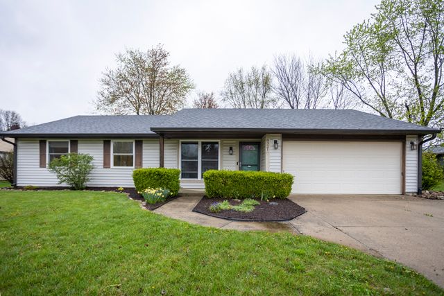 8321 Prairie Dr, Indianapolis, IN 46256