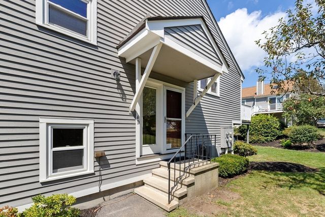 4 Fletcher Way #31D, Salem, MA 01970