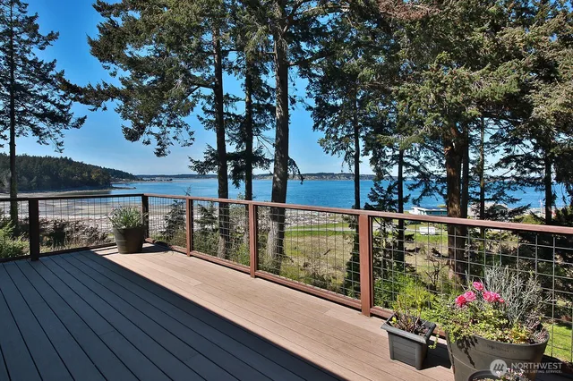 260 Rhodena Drive, Coupeville, WA 98239