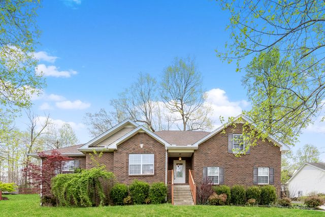 814 Red Hollow Dr, Springfield, TN 37172