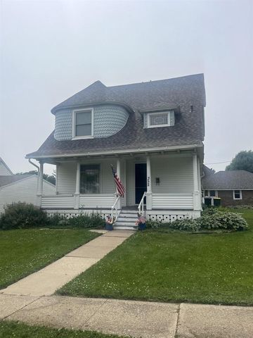 352 North Harrison Street, Lancaster, WI 53813