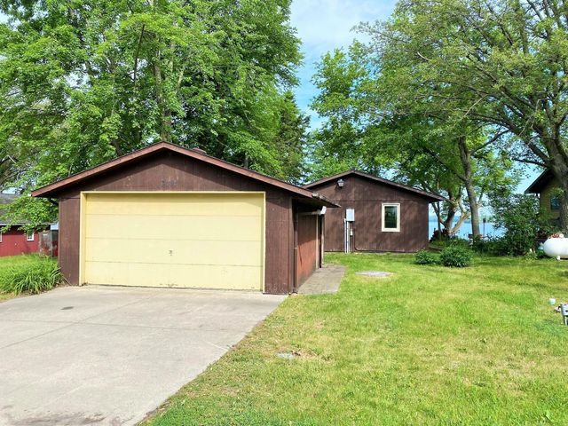 3712 189th Ave  NW, New London, MN 56273