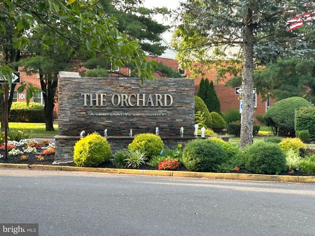 133 J The Orch, Cranbury, NJ 08512