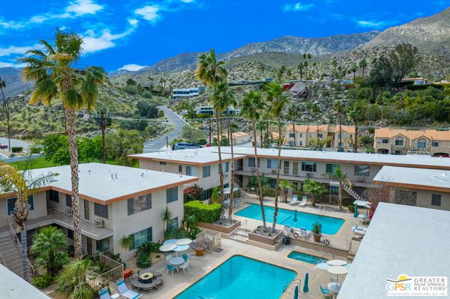 2290 S  Palm Canyon Dr #11, Palm Springs, CA 92264