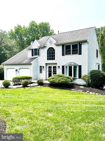 4326 Trophy Dr, Upper Chichester, PA 19061