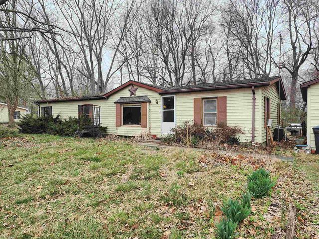 11012 Country Homes Dr, Evansville, IN 47712