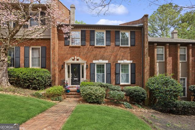 5273 Glenridge Dr, Atlanta, GA 30342