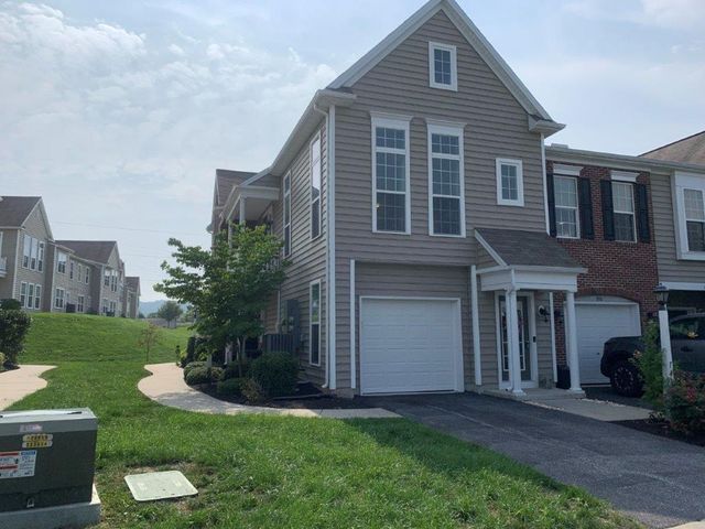 744 Whitetail Dr, Hummelstown, PA 17036