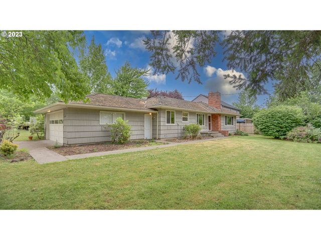 12208 SE Spring Mountain Dr, Happy Valley, OR 97086