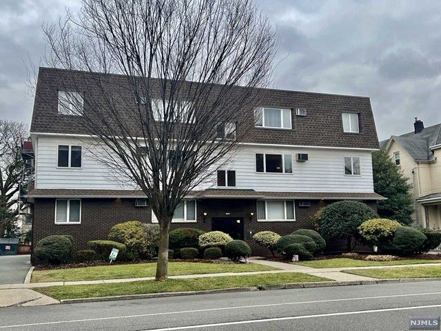 137 Orient Way #2D, Rutherford, NJ 07070