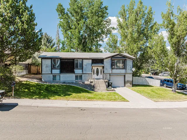 104 Barite St, Elko, NV 89801