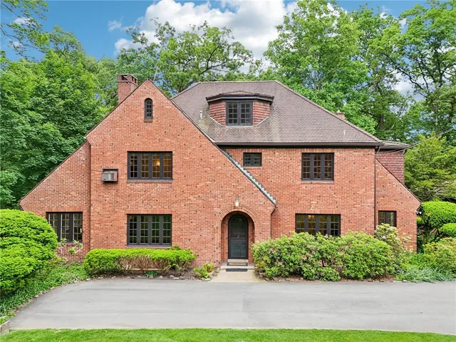 634 W  Waldheim Rd, Pittsburgh, PA 15215