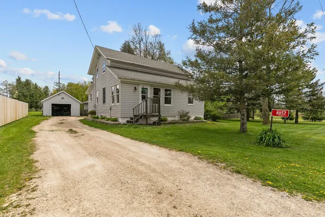 N852 County Rd W, Fremont, WI 54940