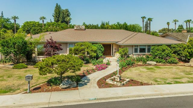 1115 N  Riverview Ave, Reedley, CA 93654