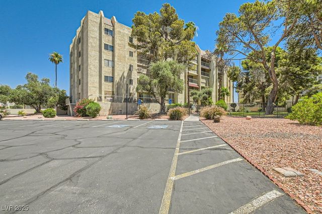 750 S  Royal Crest Cir #353, Paradise Town, NV 89169