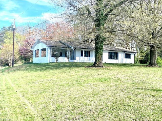 611 S  Main St, Jonesville, NC 28642