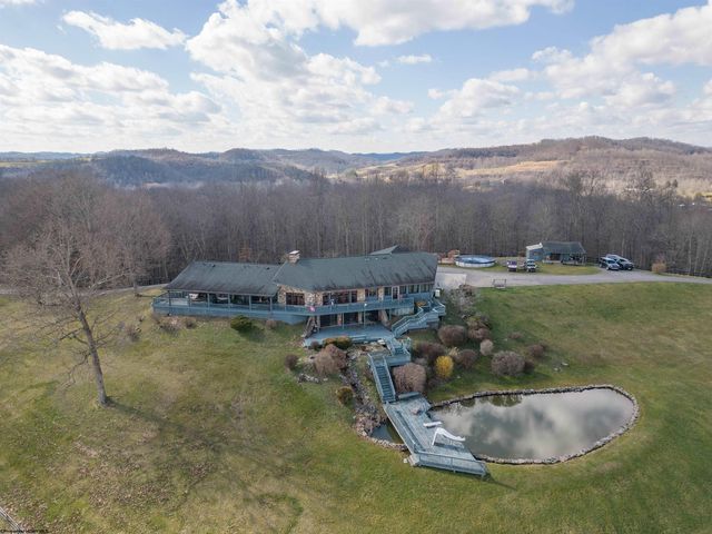 1285 Hidden Valley Rd, Jane Lew, WV 26378