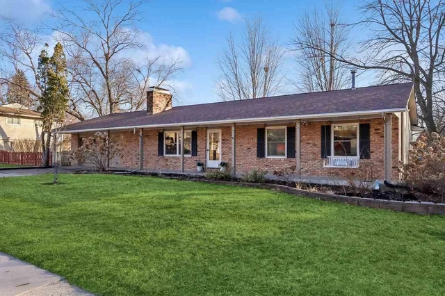 1835 Hafor Dr, Iowa City, IA 52246