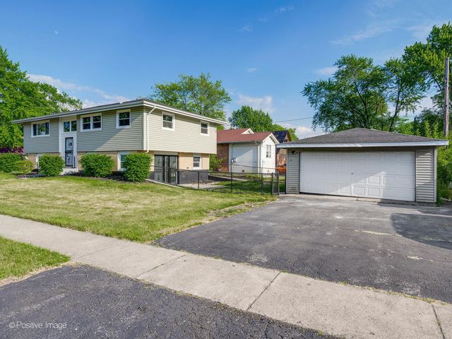 3901 169th St, Country Club Hills, IL 60478