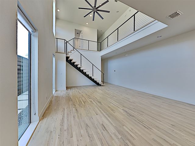 4633 Manett St, Dallas, TX 75204