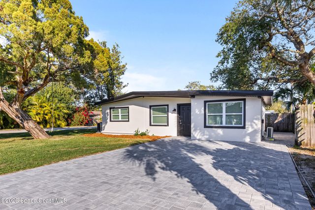 199 Oak Ave, Cocoa Beach, FL 32931