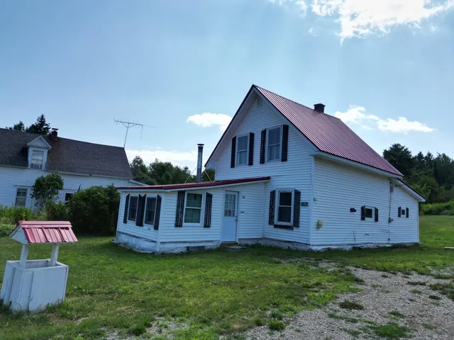 2788 Bancroft Road, Wytopitlock, ME 04497