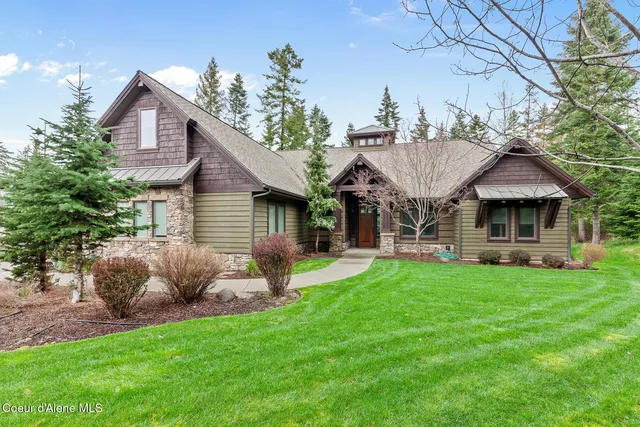 11205 N  Arctic Falls Loop, Hayden Lake, ID 83835