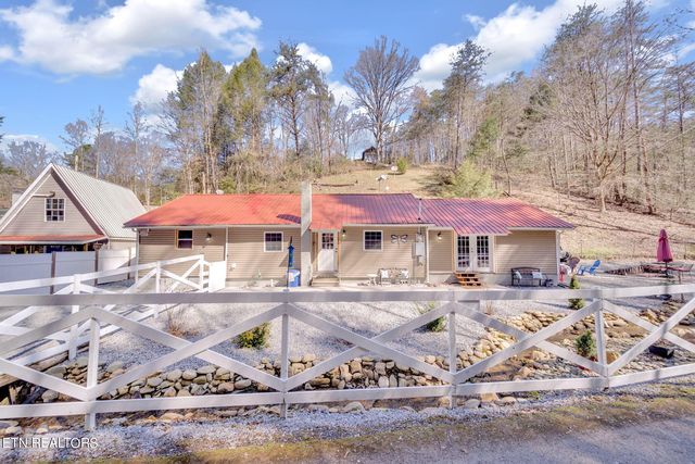 4206 Dellinger Hollow Rd, Pigeon Forge, TN 37863