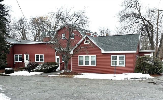 16 Middlesex St #5, North Chelmsford, MA 01863