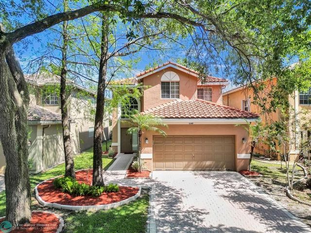 1147 NW 97th Dr, Coral Springs, FL 33071
