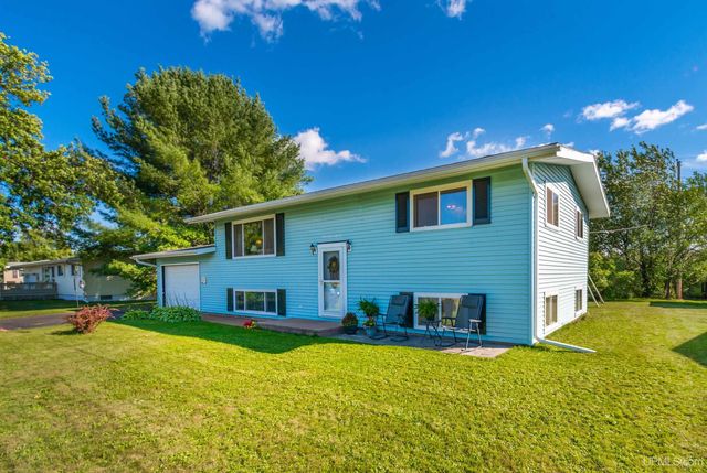 1745 Glendora Ln, Ishpeming, MI 49849