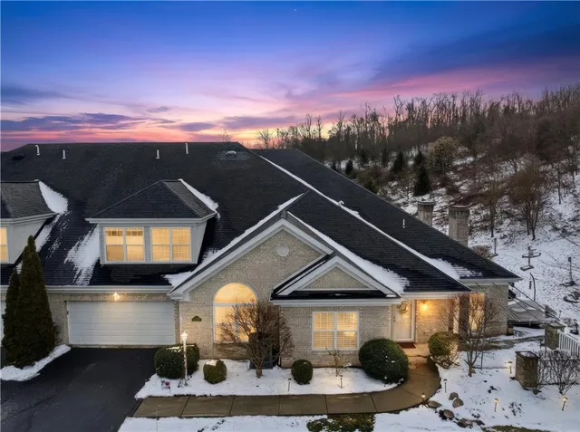 807 Cambridge Dr, Presto, PA 15142