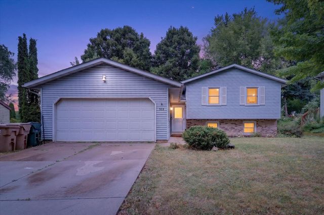 518 Seven Nations Dr, Madison, WI 53713