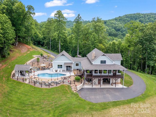 1590 S  226th Hwy, Bakersville, NC 28705