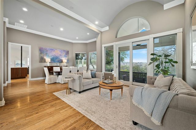 712 Furlong Dr, Austin, TX 78746