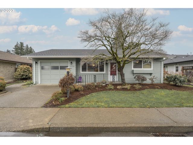 16785 SW Queen Mary Ave, King City, OR 97224