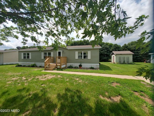 1409 35th St SW, Watertown, SD 57201