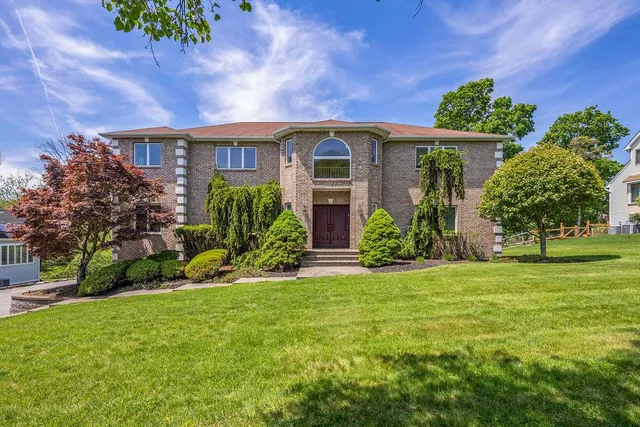 8 Marcus Drive, Monsey, NY 10952
