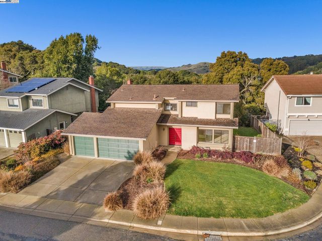 6070 Slopeview Ct, Castro Valley, CA 94552