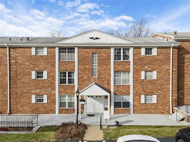 3 Hiland Valley Dr #301, Pittsburgh, PA 15229