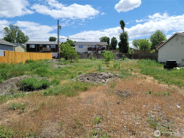 211 W 7th Street, Warden, WA 98857