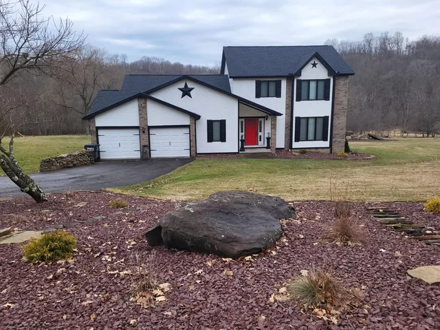 317 Fassinger Rd, Evans City, PA 16033