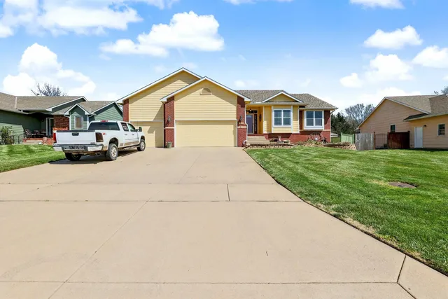 1930 E  Lakeland Dr, El Dorado, KS 67042