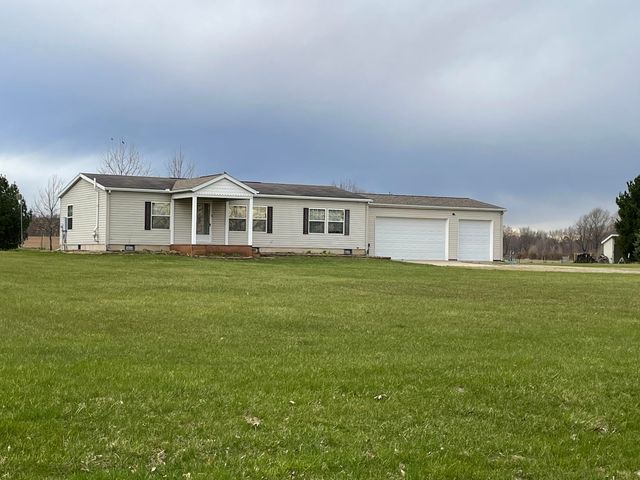 59854 Long Lake Rd, Colon, MI 49040