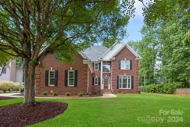 13118 Darby Chase Dr, Charlotte, NC 28277